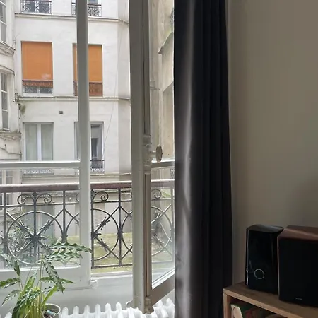 Apartment Studio 2 Steps From Pere Lachaise Cemetery *
