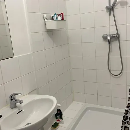 Studio 2 Steps From Pere Lachaise Cemetery Apartment *